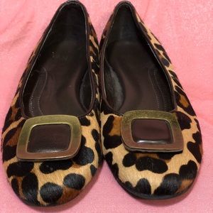 Van Eli size 8 1/2 Leopard Flats